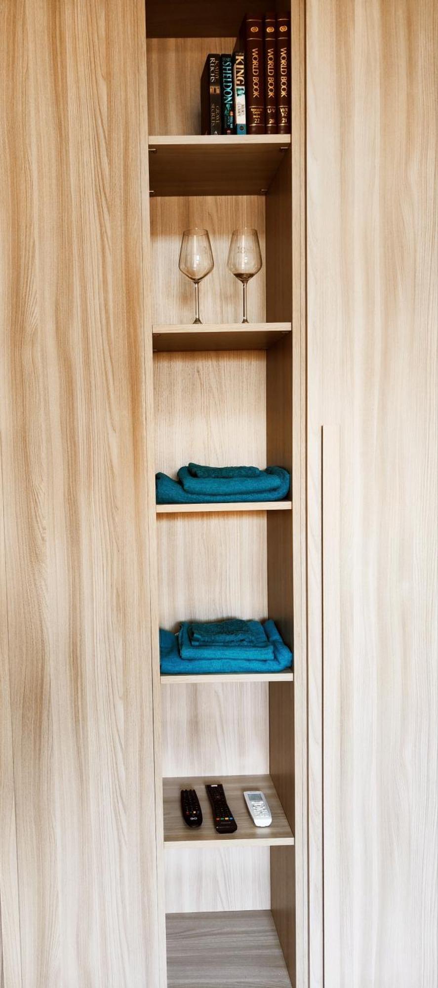 Fairwinds - Double With Ensuite - Airport - Self Check In & Out Available Accommodatie bij particulieren