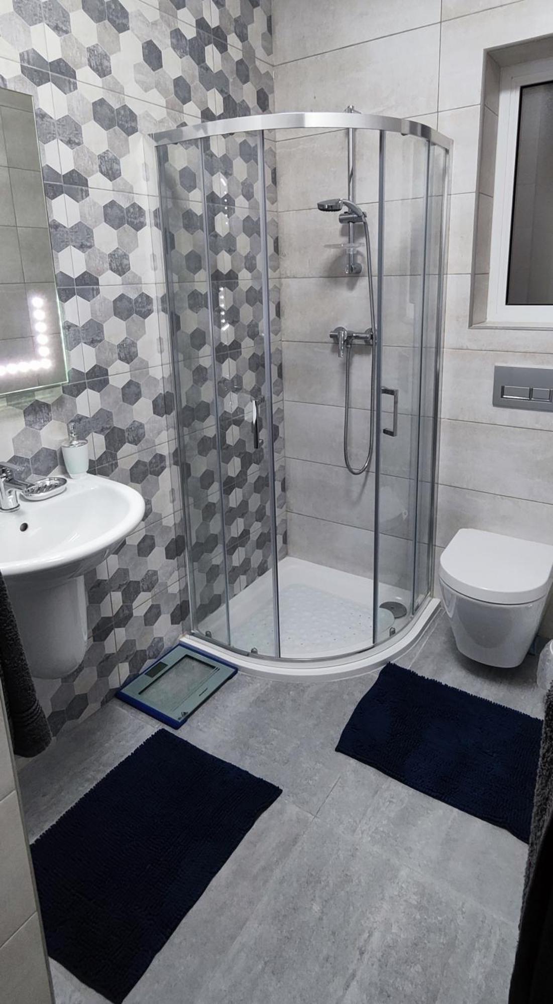 Fairwinds - Double With Ensuite - Airport - Self Check In & Out Available Luqa